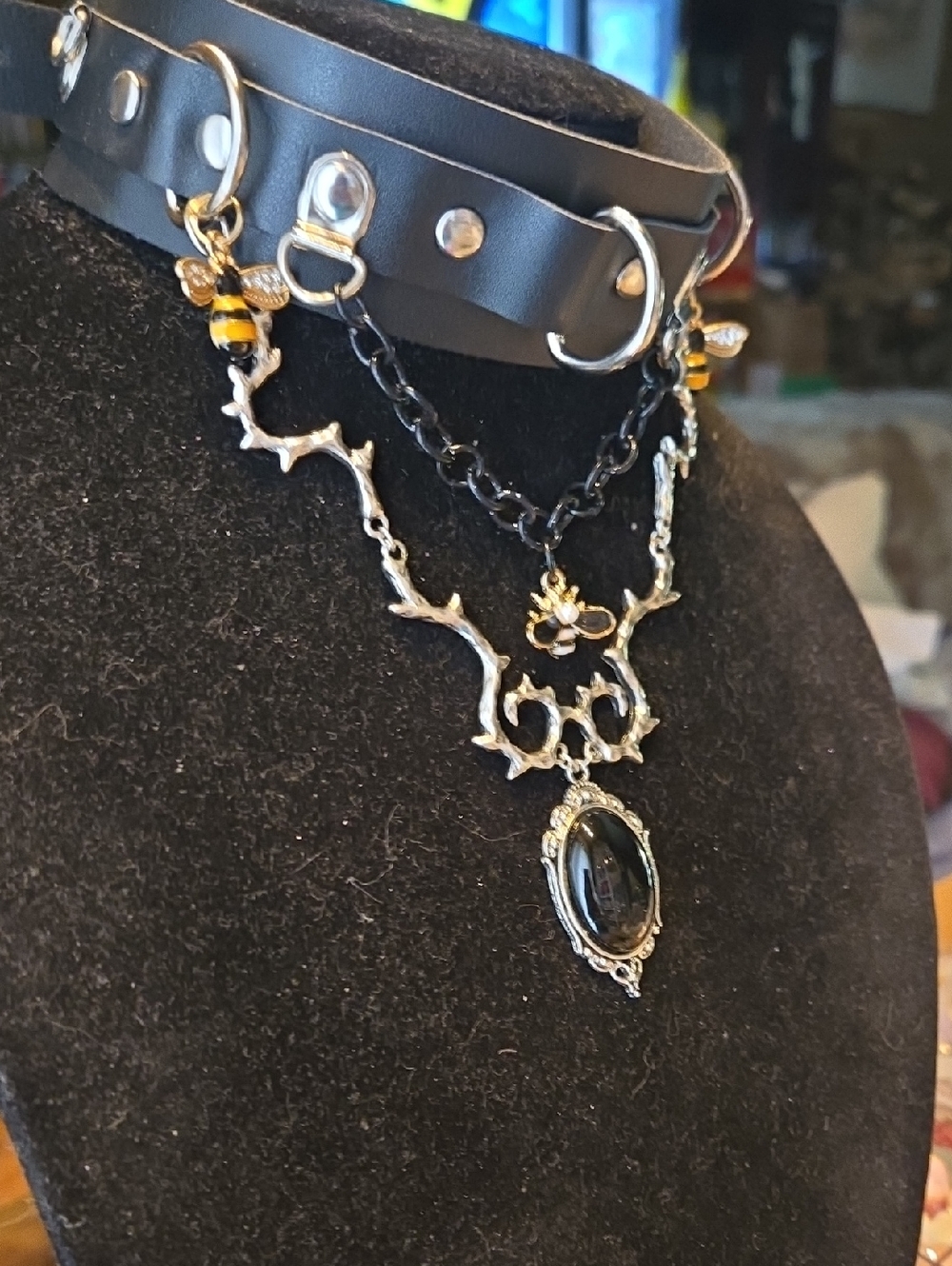 Gothic Black Onyx Bee Pendant Necklace with Faux Leather Choker - Picture 6 of 8